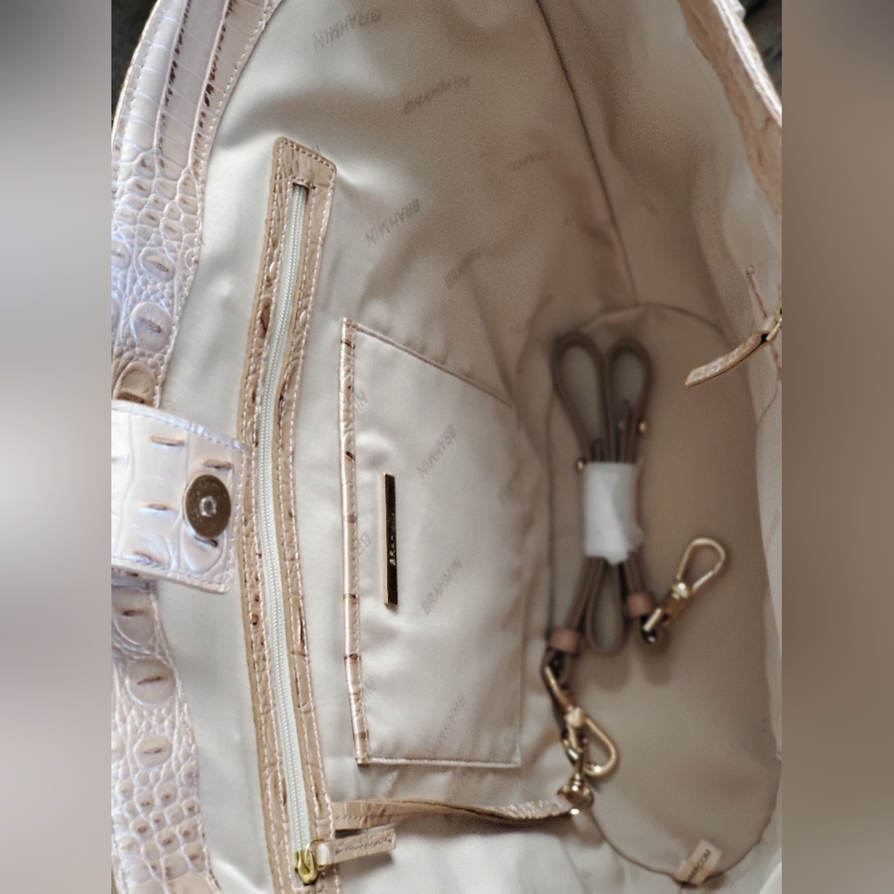 BRAHMIN Cream Crocodile-Embossed Tote Bag - Picture 4 of 7